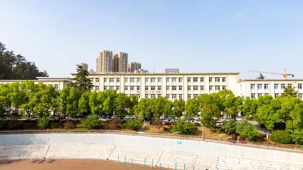 说明: //news.legalbc.org/__local/A/3B/6D/7640CA45755A9859430A8B8A8D6_C700CB63_1921A.jpg