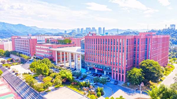 说明: //news.legalbc.org/__local/2/F7/3C/122B7E258E41DCBDAFBEBFA1618_1E958FB2_20DFD.jpg